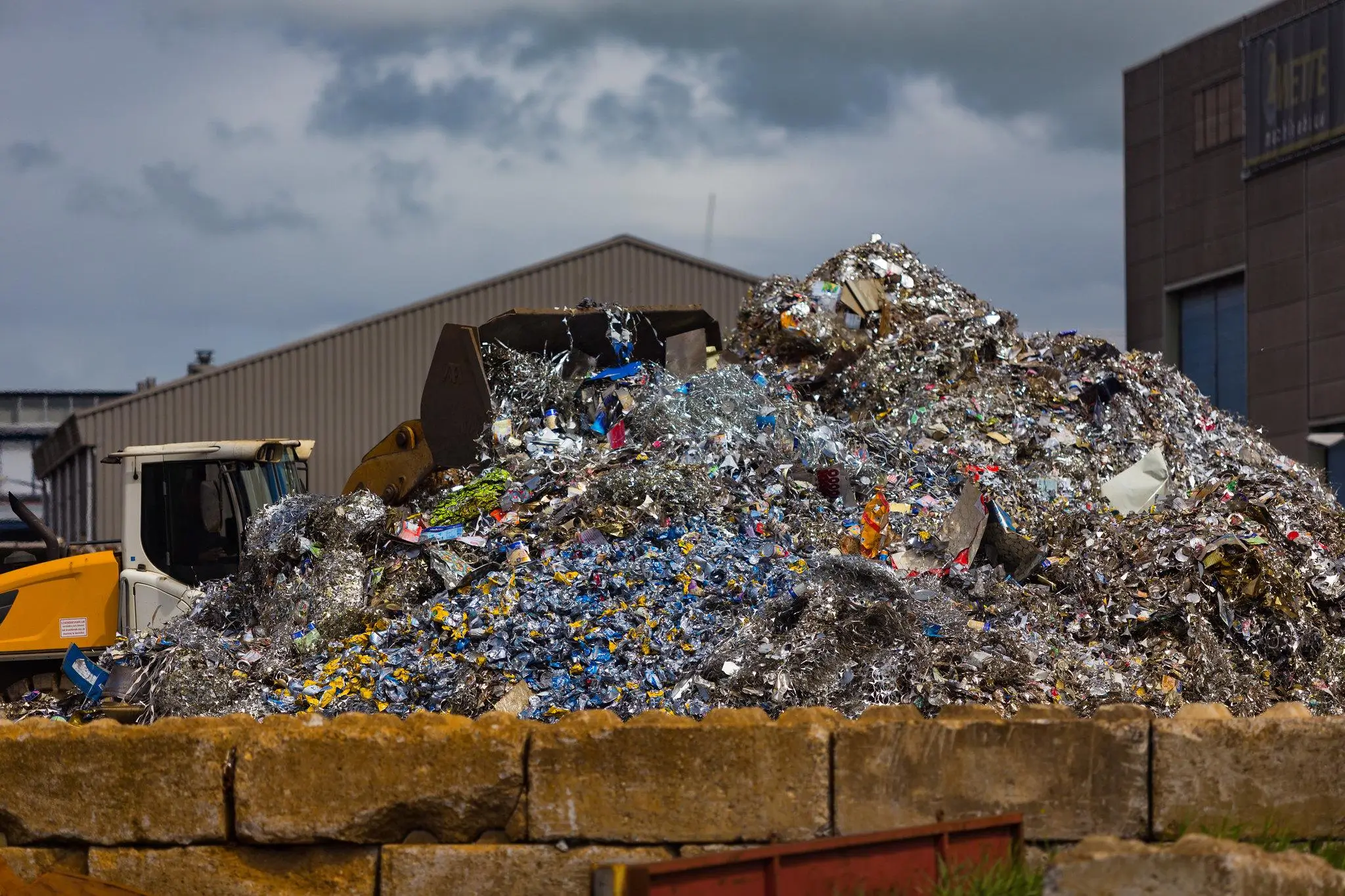 Recycling is a great way to cut down on junk removal costs in South Carolina.